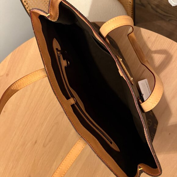 Louis Vuitton Totally MM Monogram Tote Bag – Authentic - Picture 6 of 6